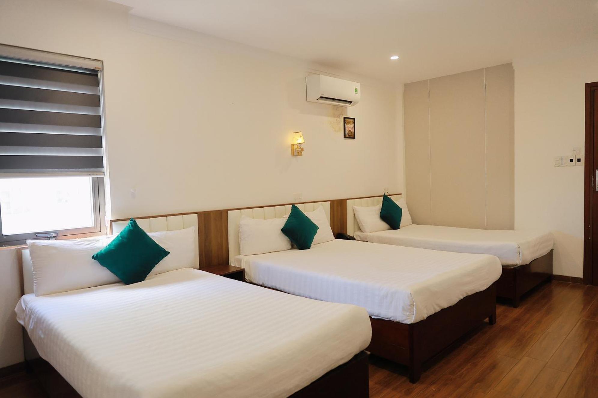 เลอ ซองทร์ โฮเต็ล Hotel เปลกู ภายนอก รูปภาพ